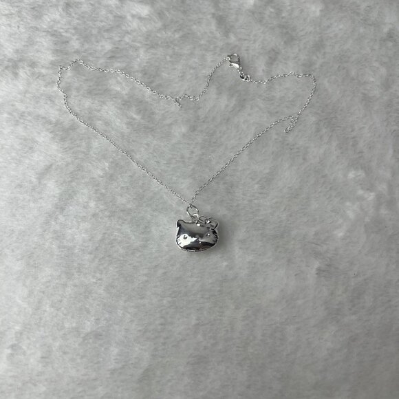 Hello Kitty necklace in silver - Picture 1 of 8
